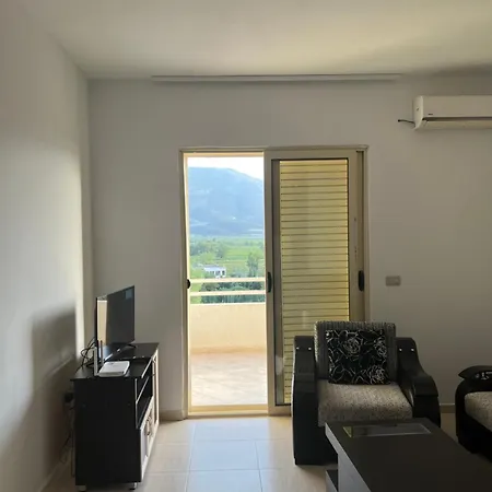 Sunrise Sea & Mountain Vista אוריקום